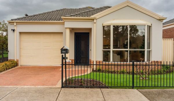 33 Moir Drive