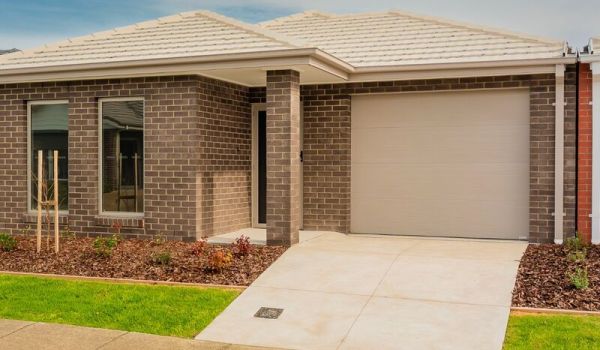 31 Branchilly Drive, Roxburgh Park, VIC